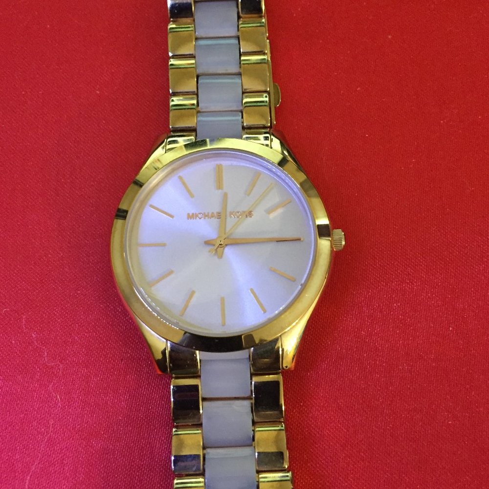 Michael Kors Women's Slim Runway Watch - Picture 4 of 4